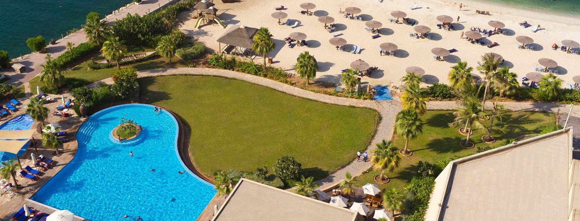 Radisson Blu Resort Sharjah 5* 0