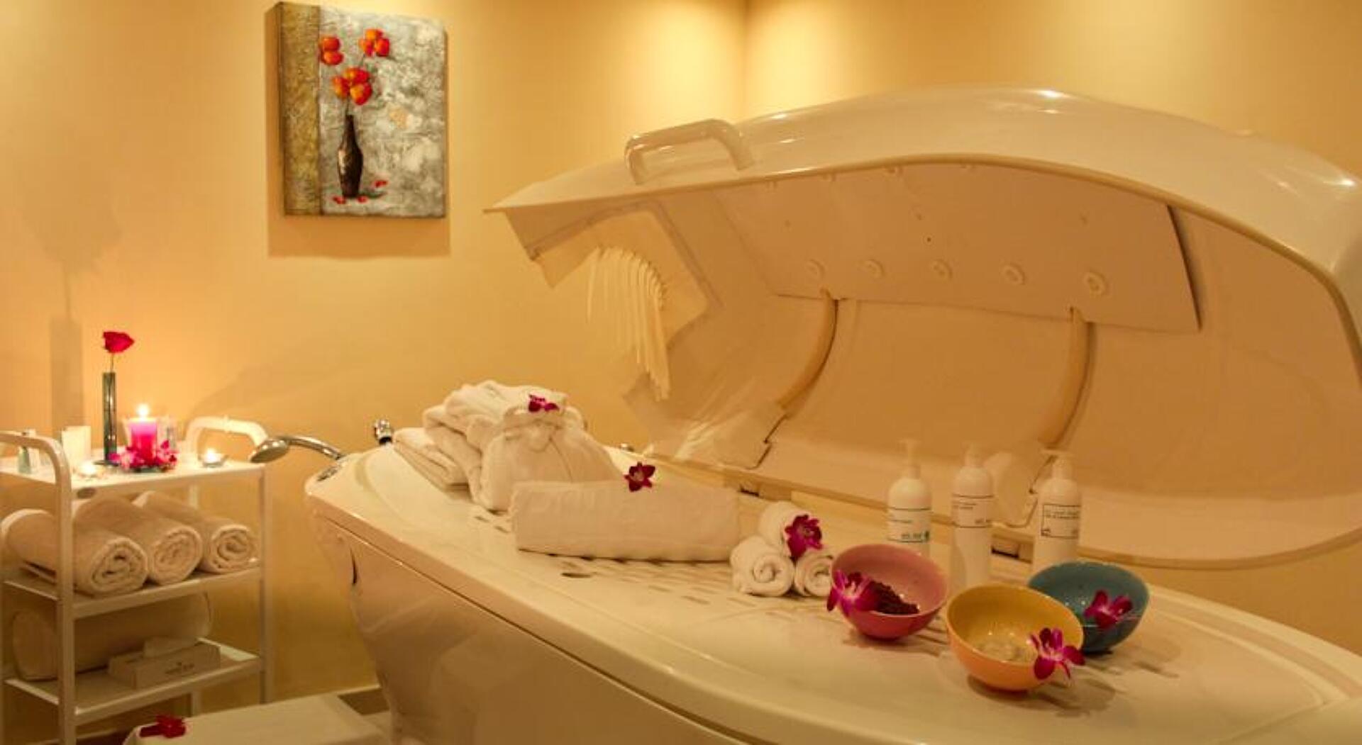 Golden Tulip Khatt Springs Resort & Spa 5* 5