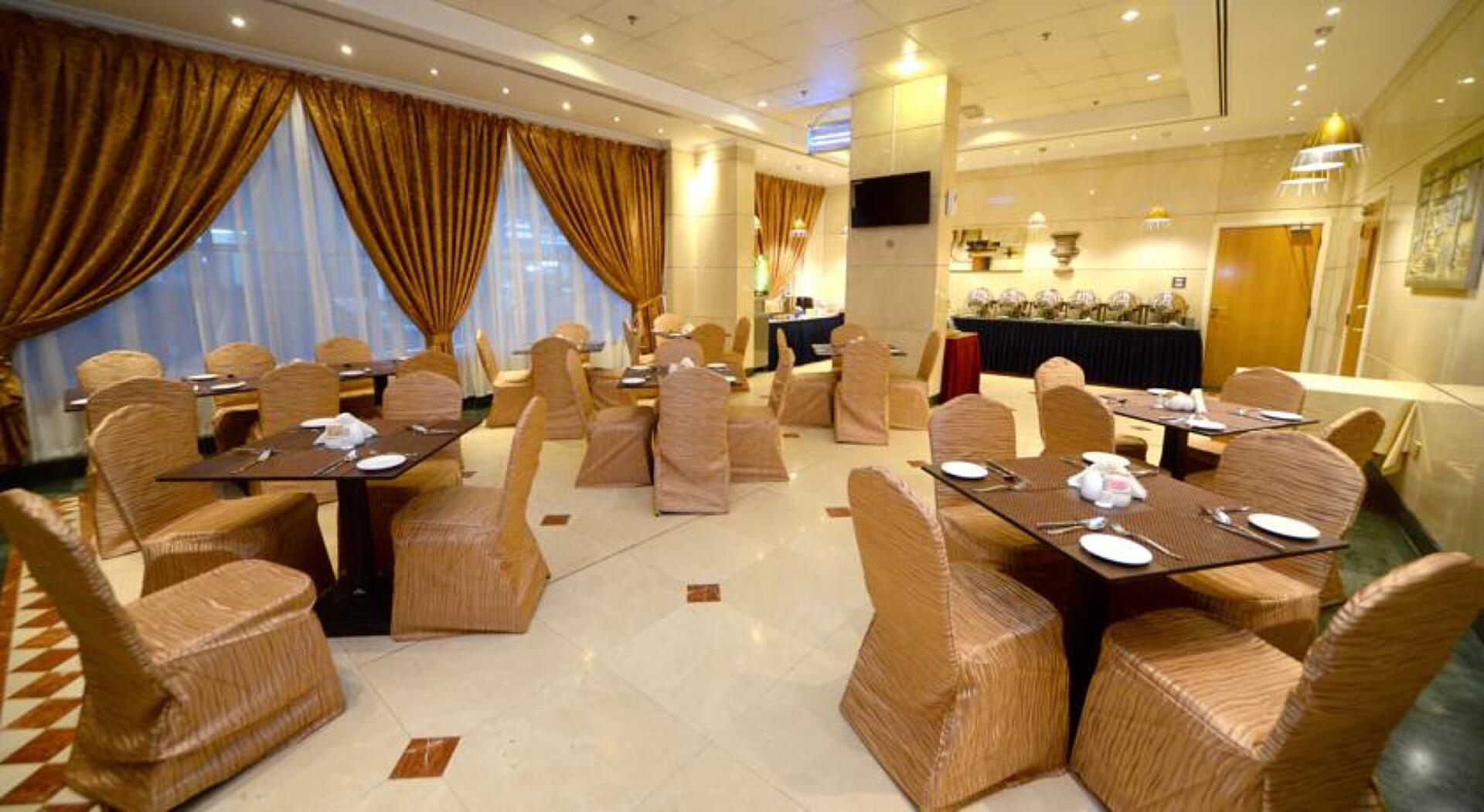 Nejoum Al Emarat 3* 42