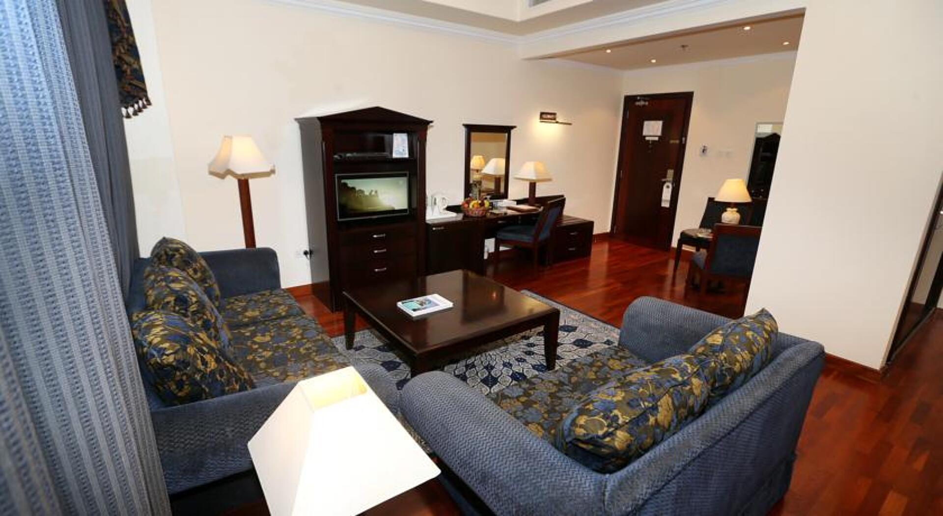 Sharjah Premiere Hotel & Resort 3* 32