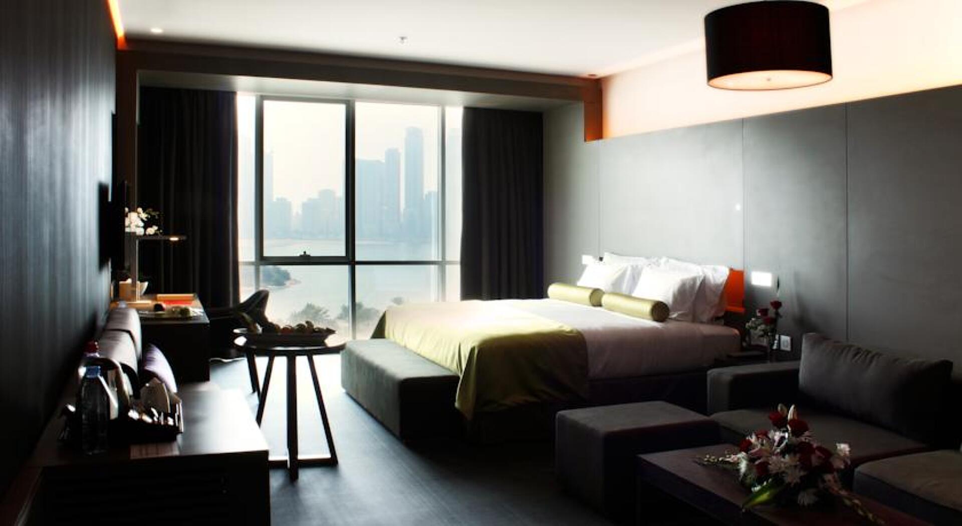 72 By Hues 5* 21