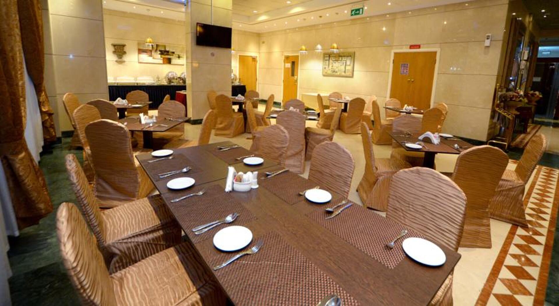 Nejoum Al Emarat 3* 40