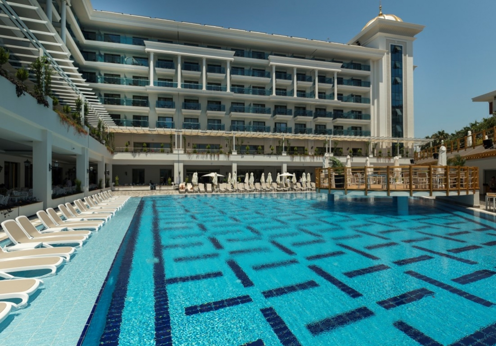 Castival Hotel Side 39