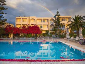 Kyparissia Beach Hotel 3*