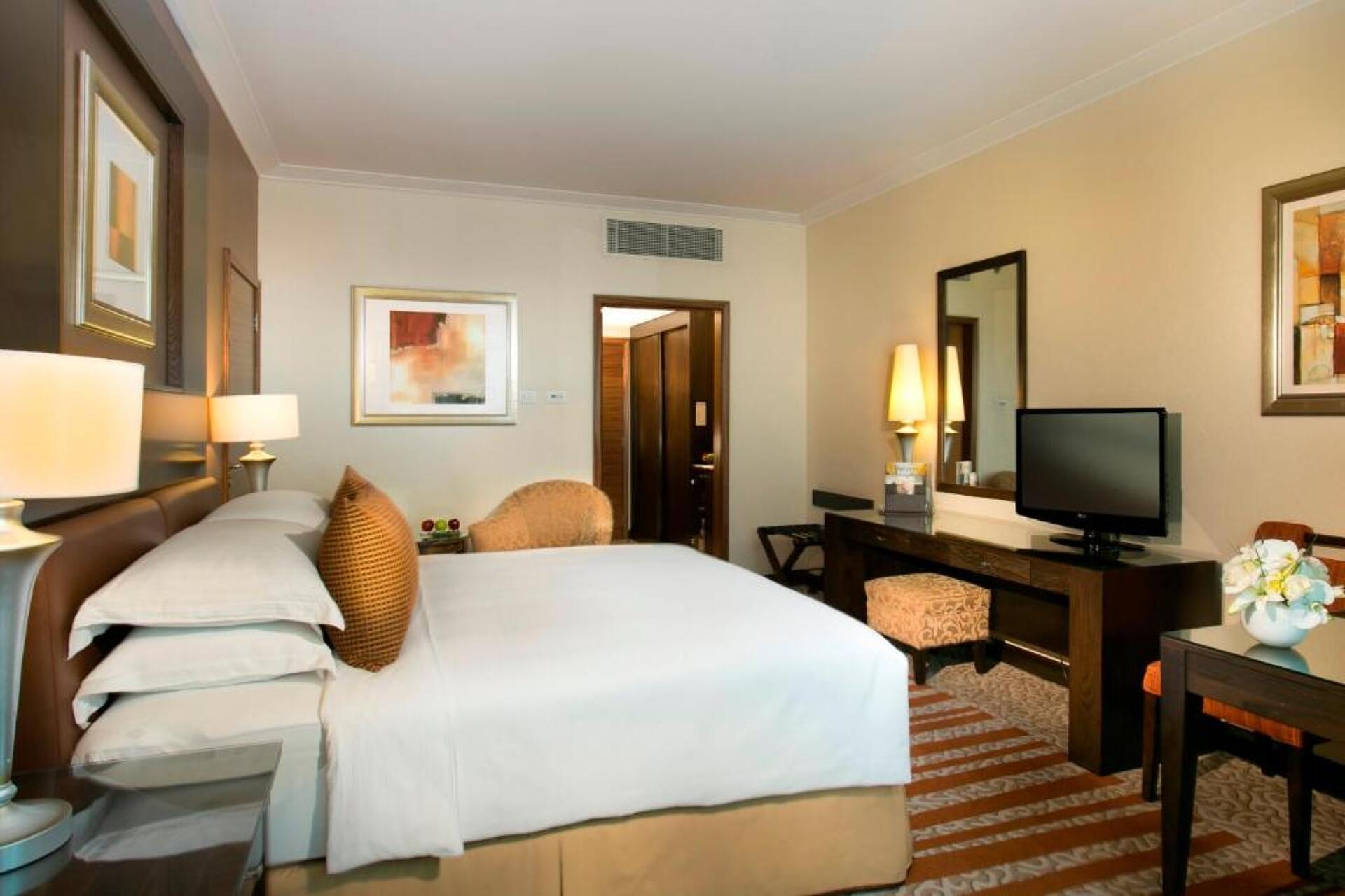 Swissotel Al Murooj Dubai 5* 13