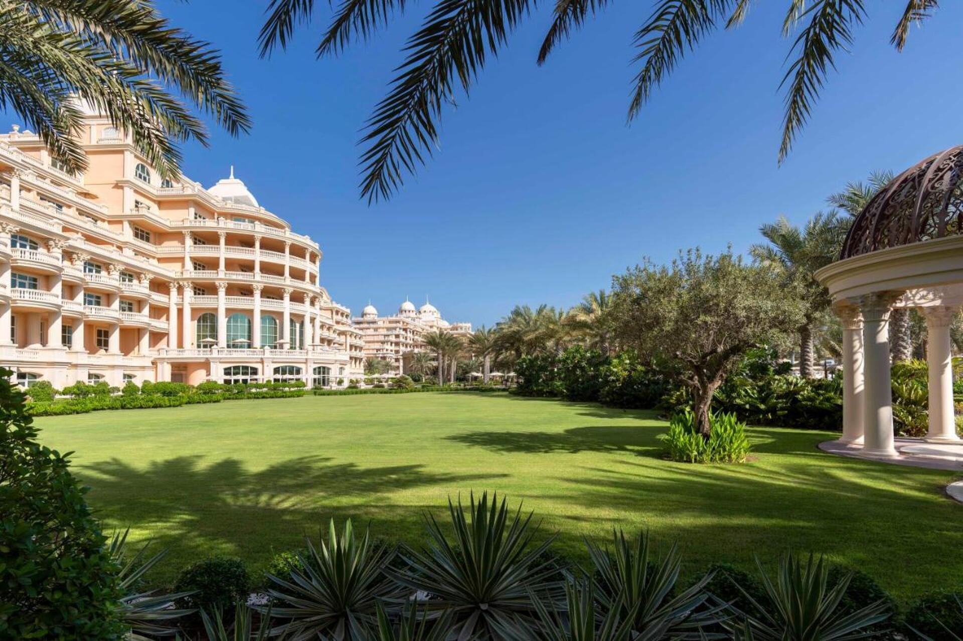 Raffles The Palm 5* 10