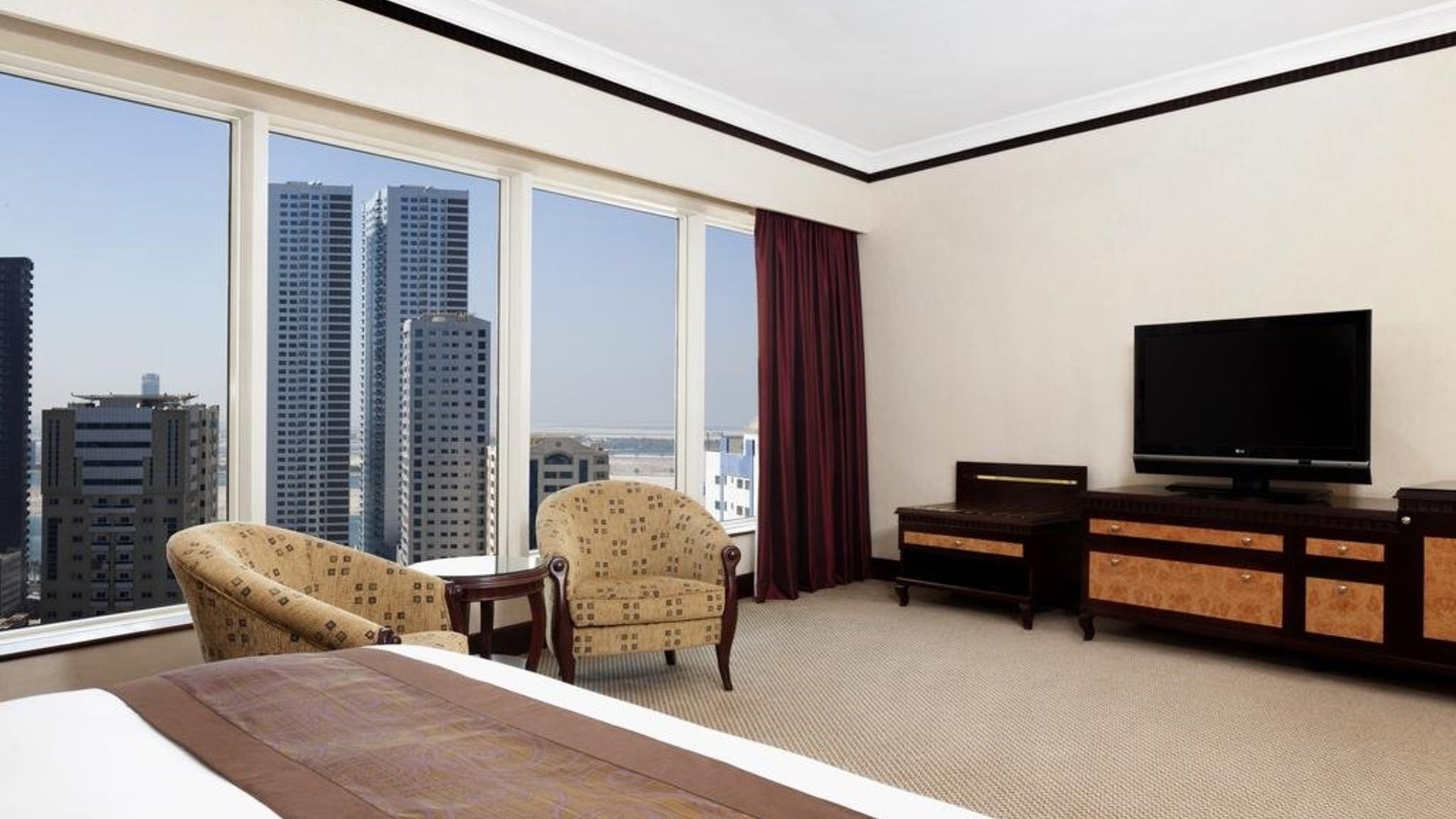 Corniche Hotel Sharjah 5* 12