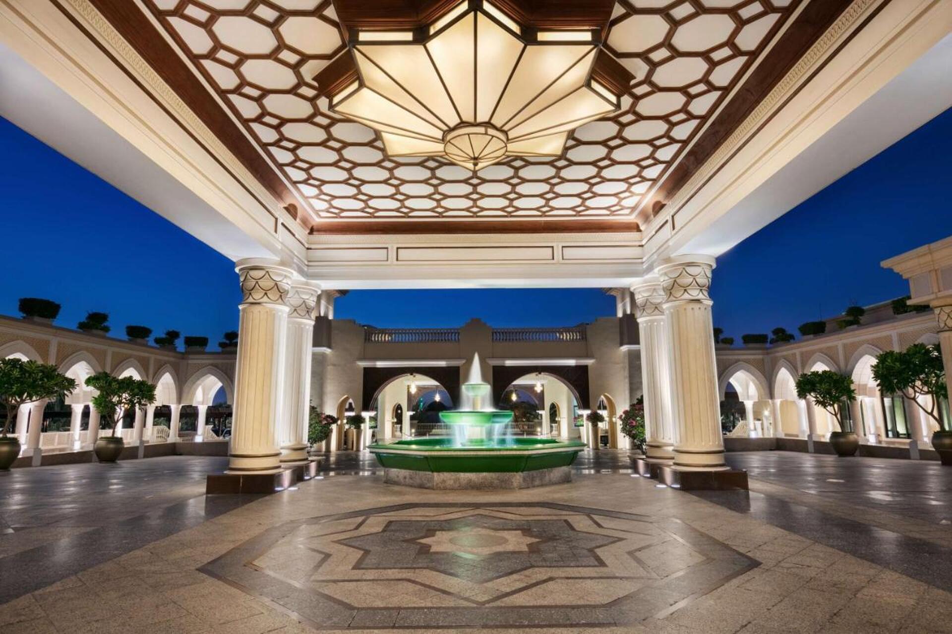 Shangri-La Hotel, Qaryat Al Beri, Abu Dhabi 5* 33