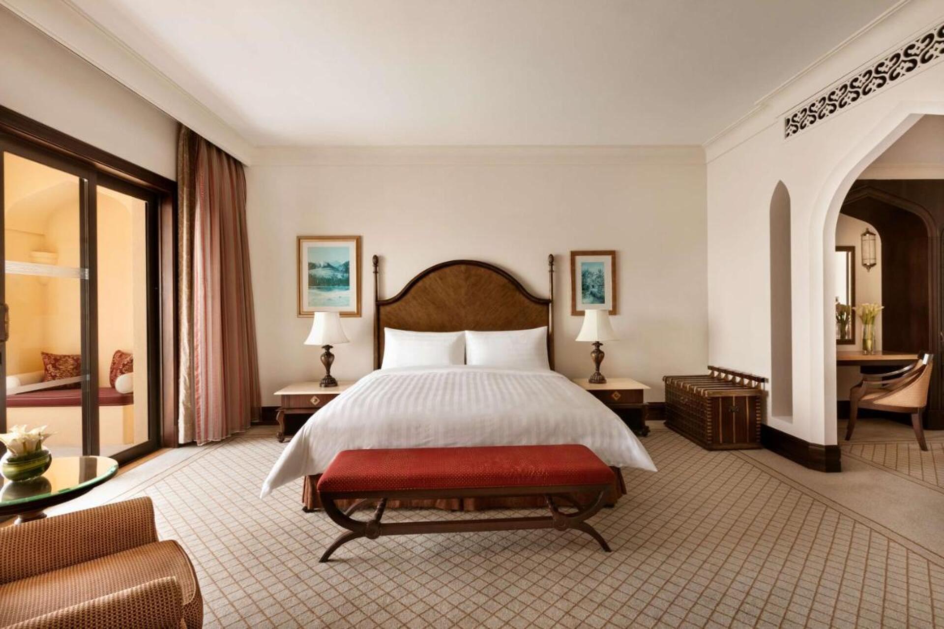Shangri-La Hotel, Qaryat Al Beri, Abu Dhabi 5* 13