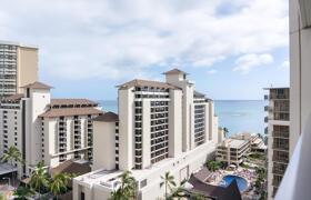 Trump International Hotel Waikiki Beach Walk