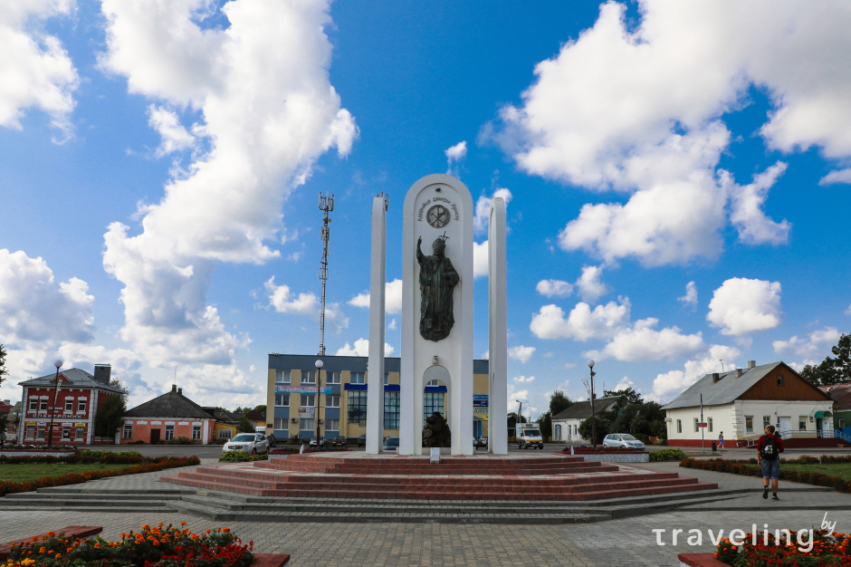 Памятник четырем конфессиям в Ивье