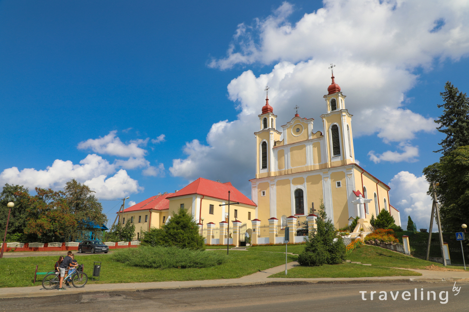 Памятник четырем конфессиям в Ивье