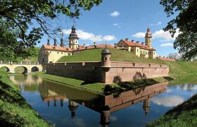Замок в Мире и дворцово-парковый комплекс в Несвиже