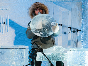 На ледяном концерте все инструменты – изо льда