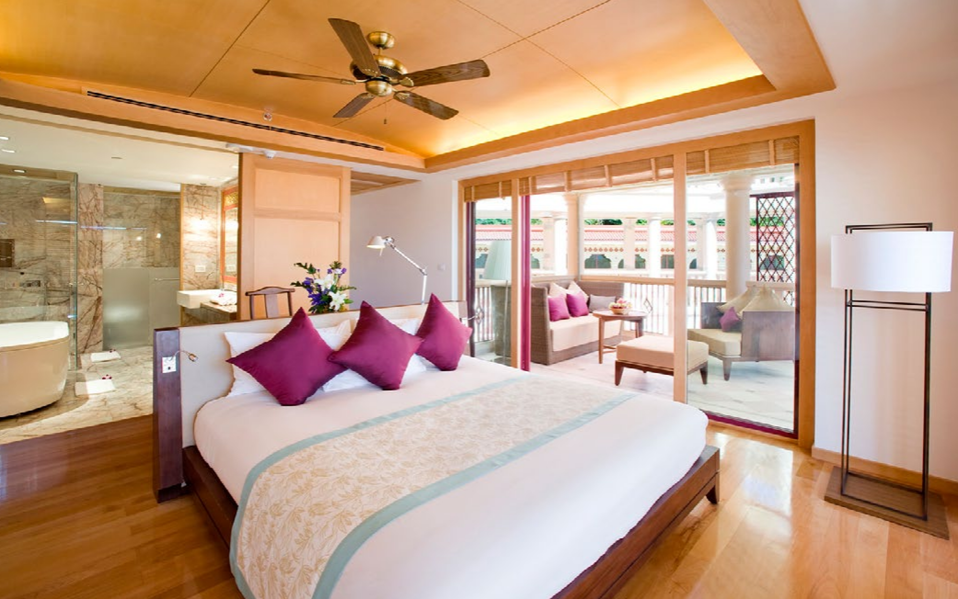 Centara Grand Beach Resort Phuket 8