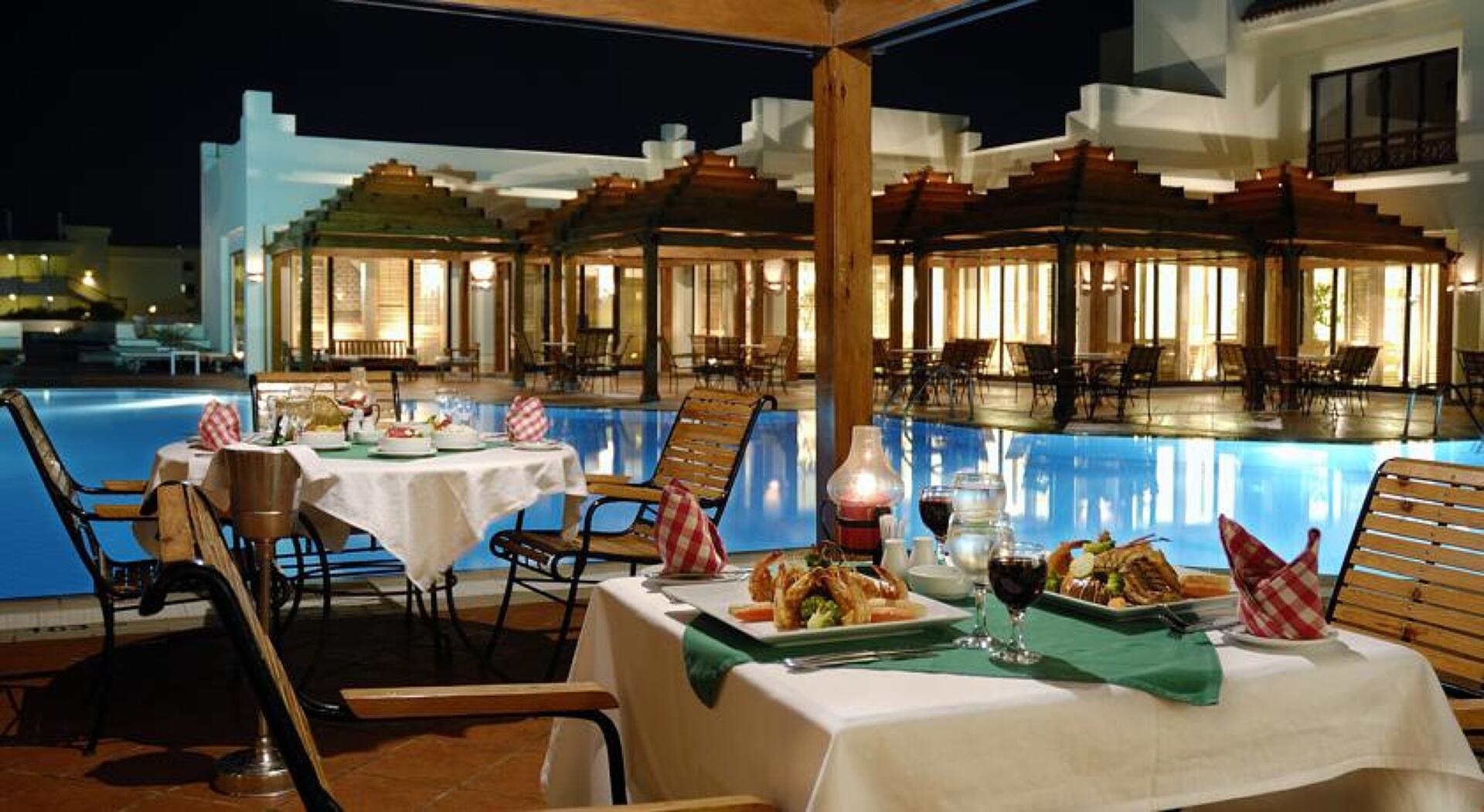Grand Plaza Hotel 4* 1