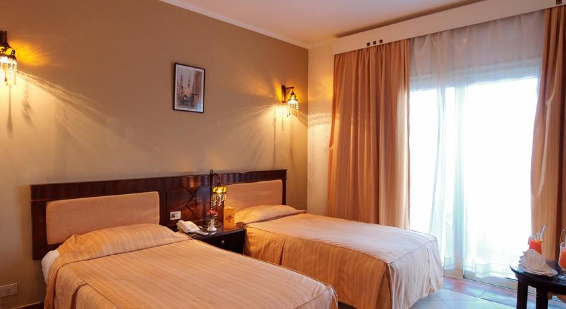 Falcon Naama Star 3* 9
