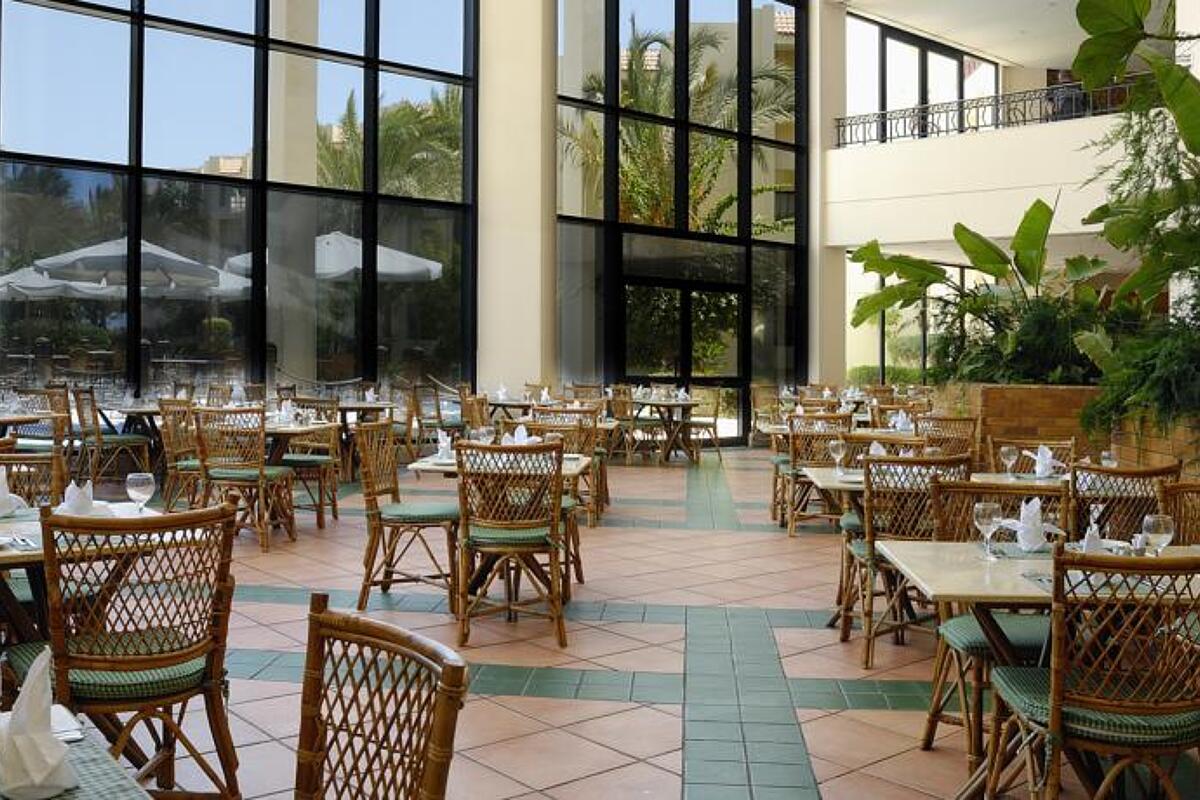 Grand Plaza Hotel 4* 3