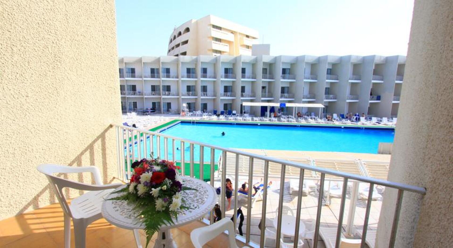 Beach Hotel Sharjah 3* 10