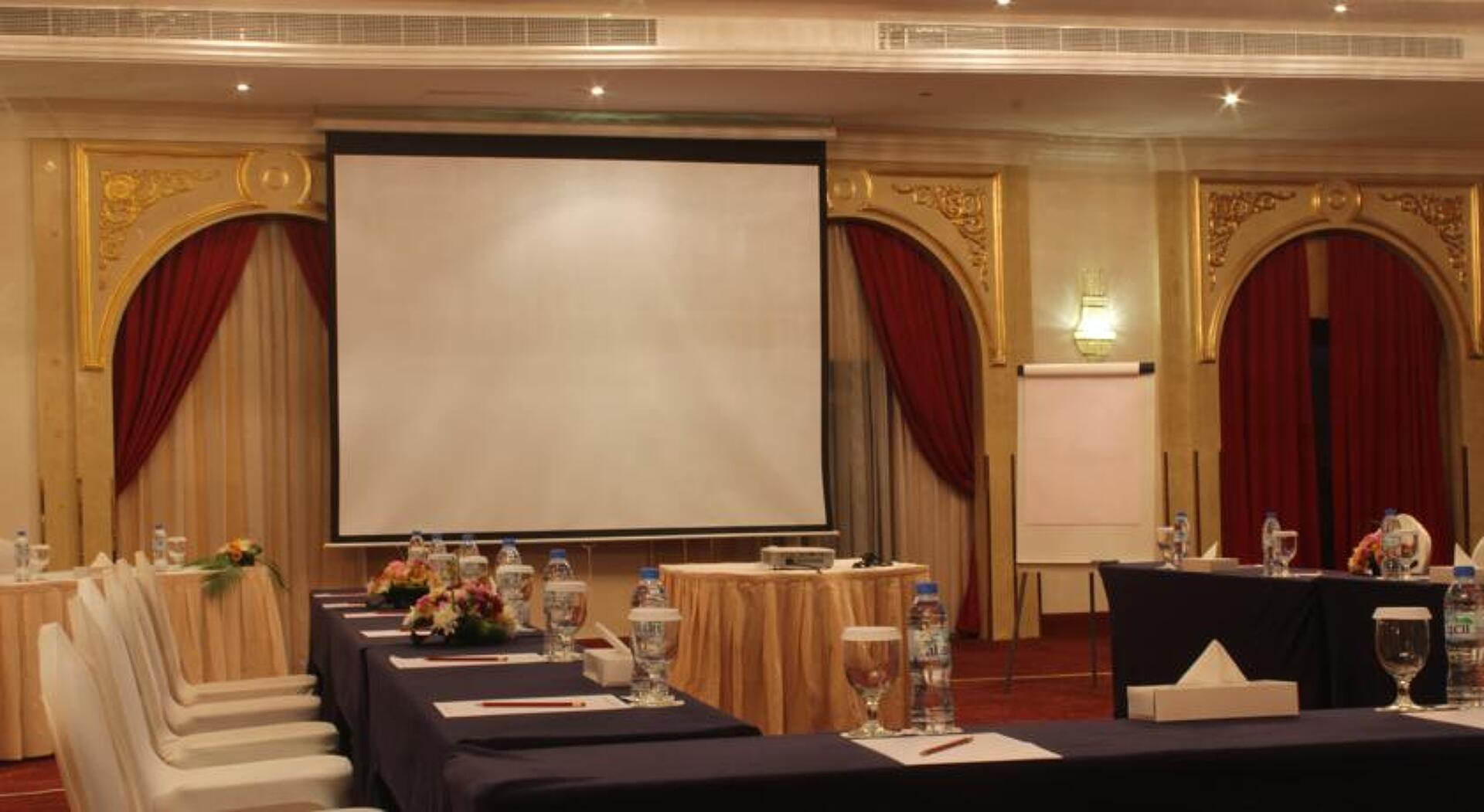 Grand Excelsior Sharjah 5* 38