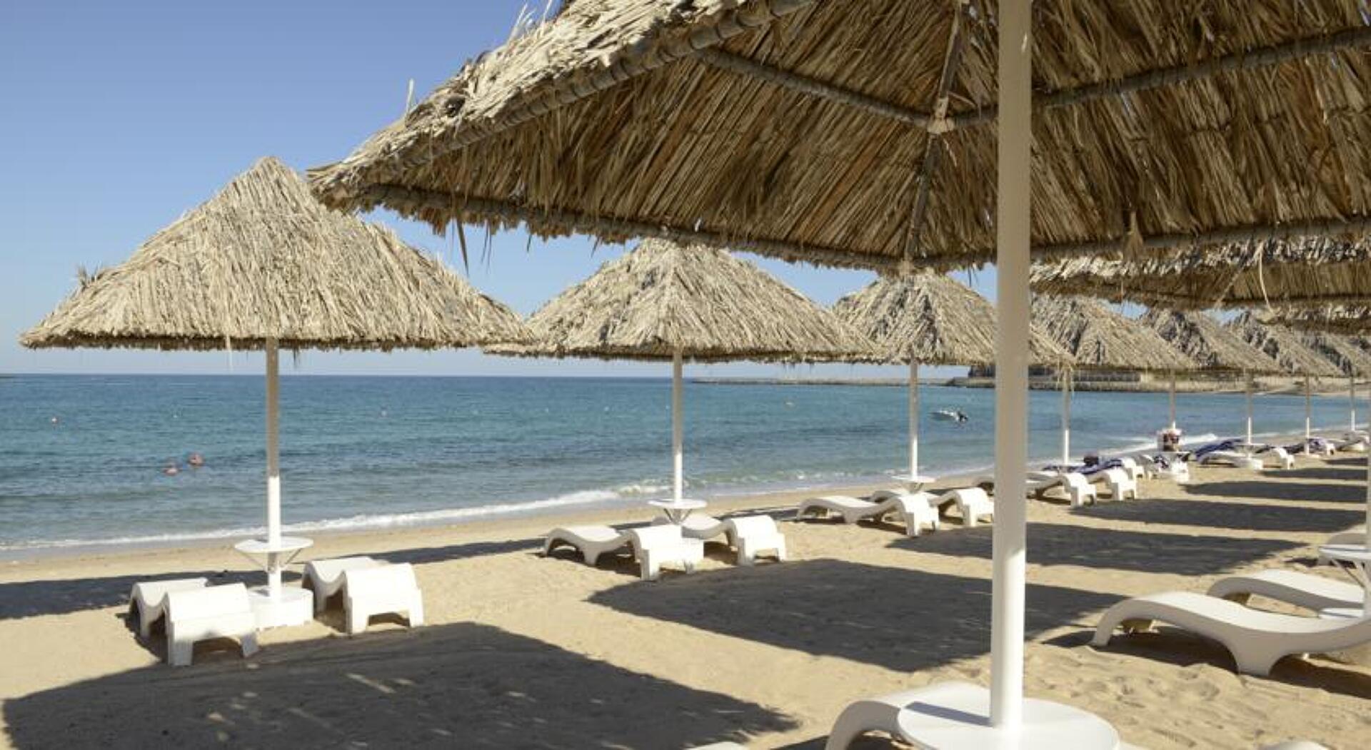 Royal Beach Hotel & Resort 5