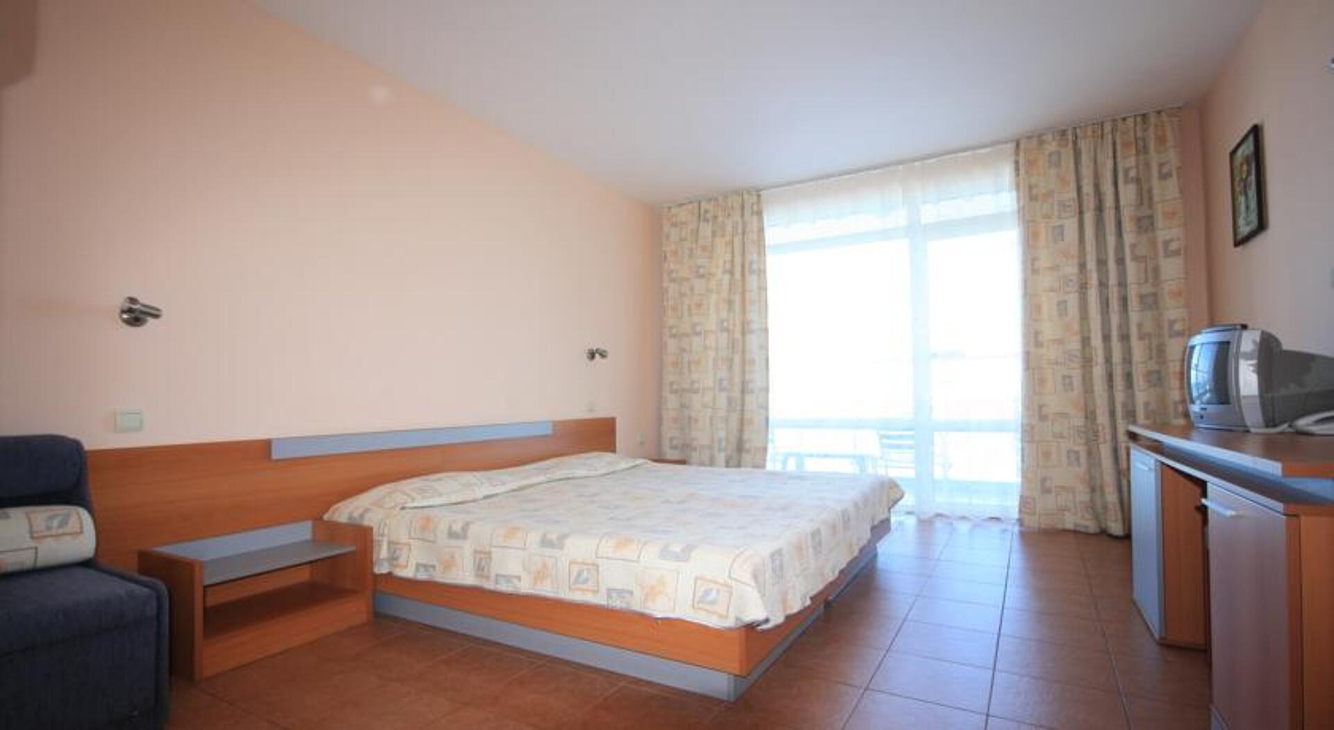 Aphrodite Beach 3* 25