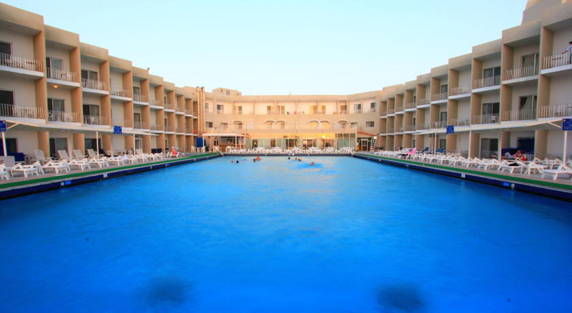 Beach Hotel Sharjah 3* 0