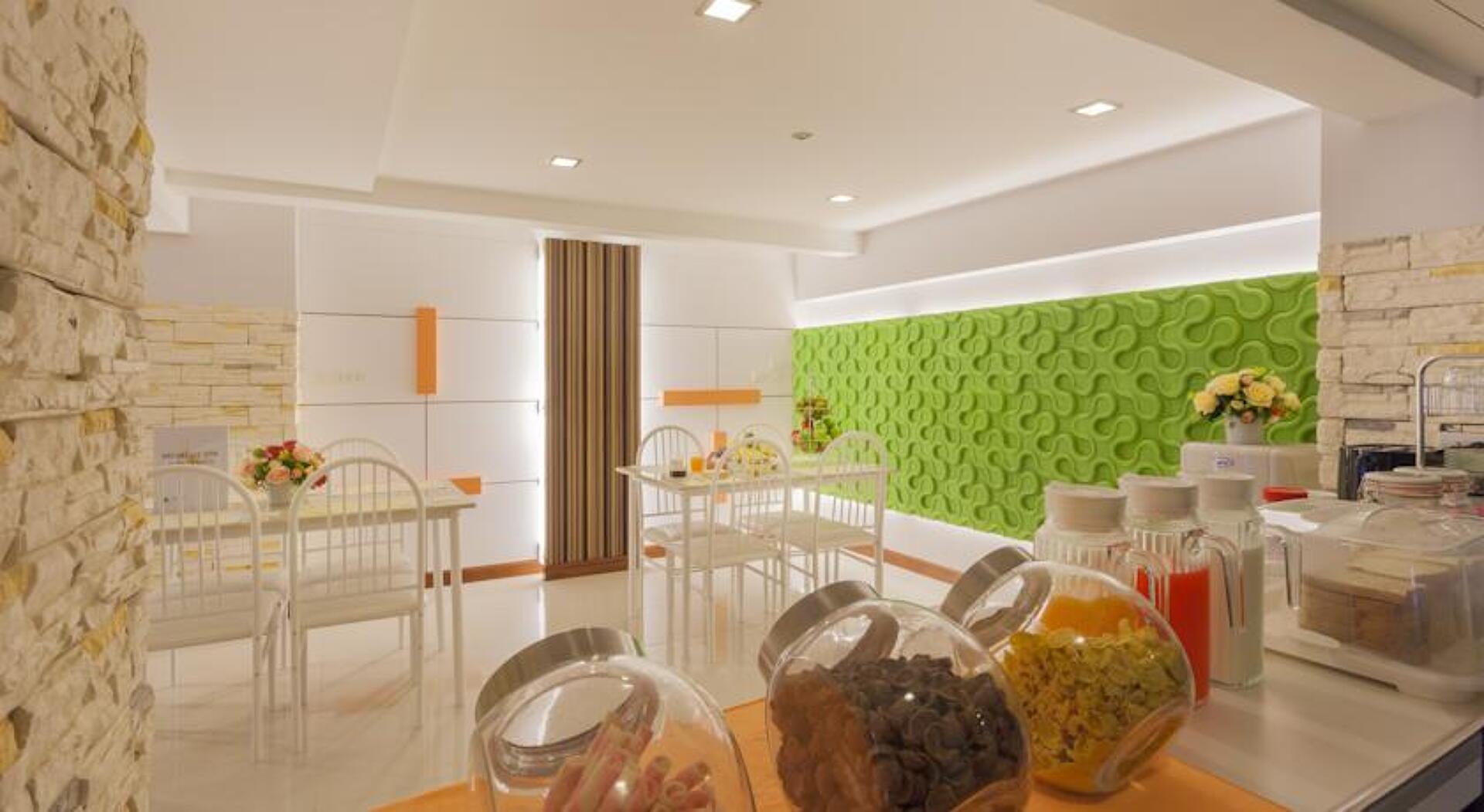 Patong Max Value Hotel 3* 16