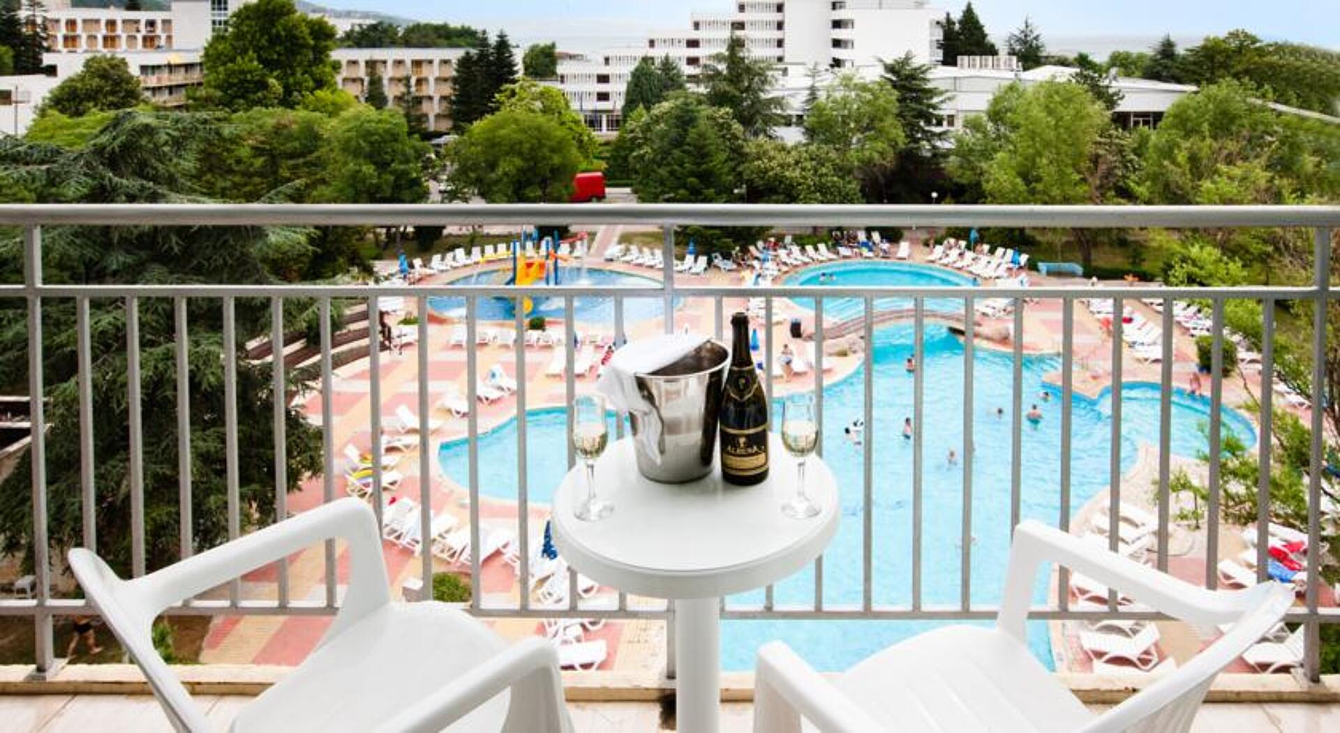 Laguna Garden 4* 5