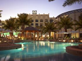 Al Ain Rotana Hotel 5*