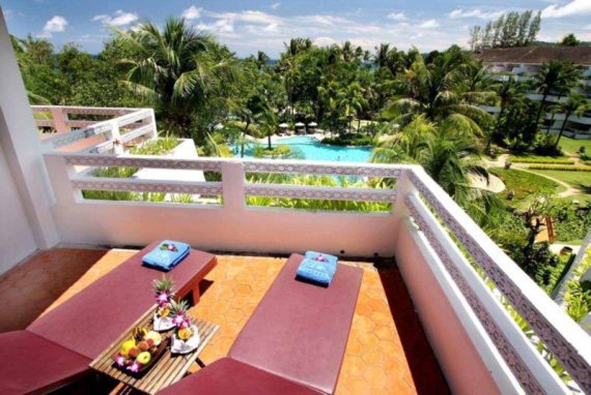 Naithonburi Beach Resort 7