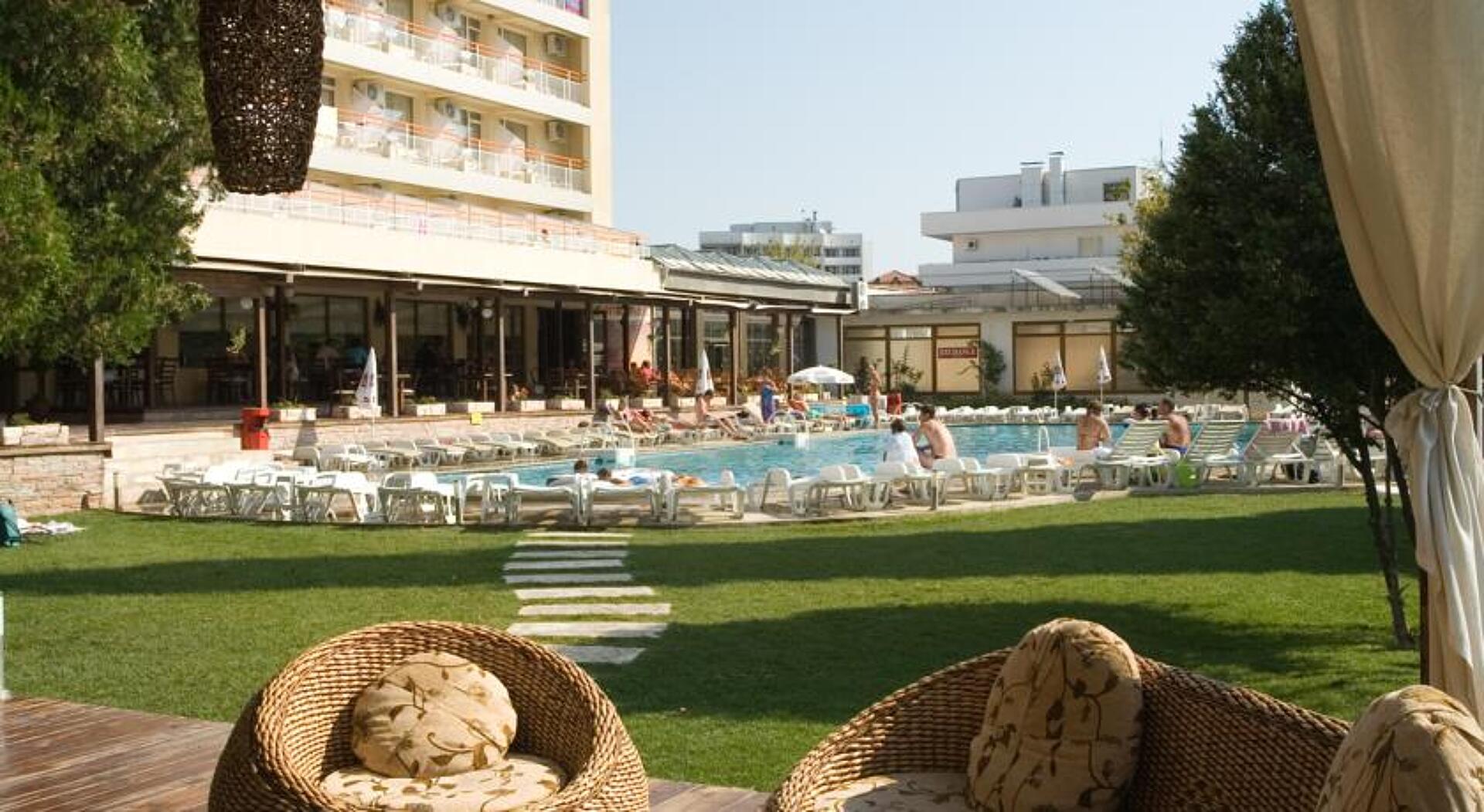 Detelina Hotel 3* 6