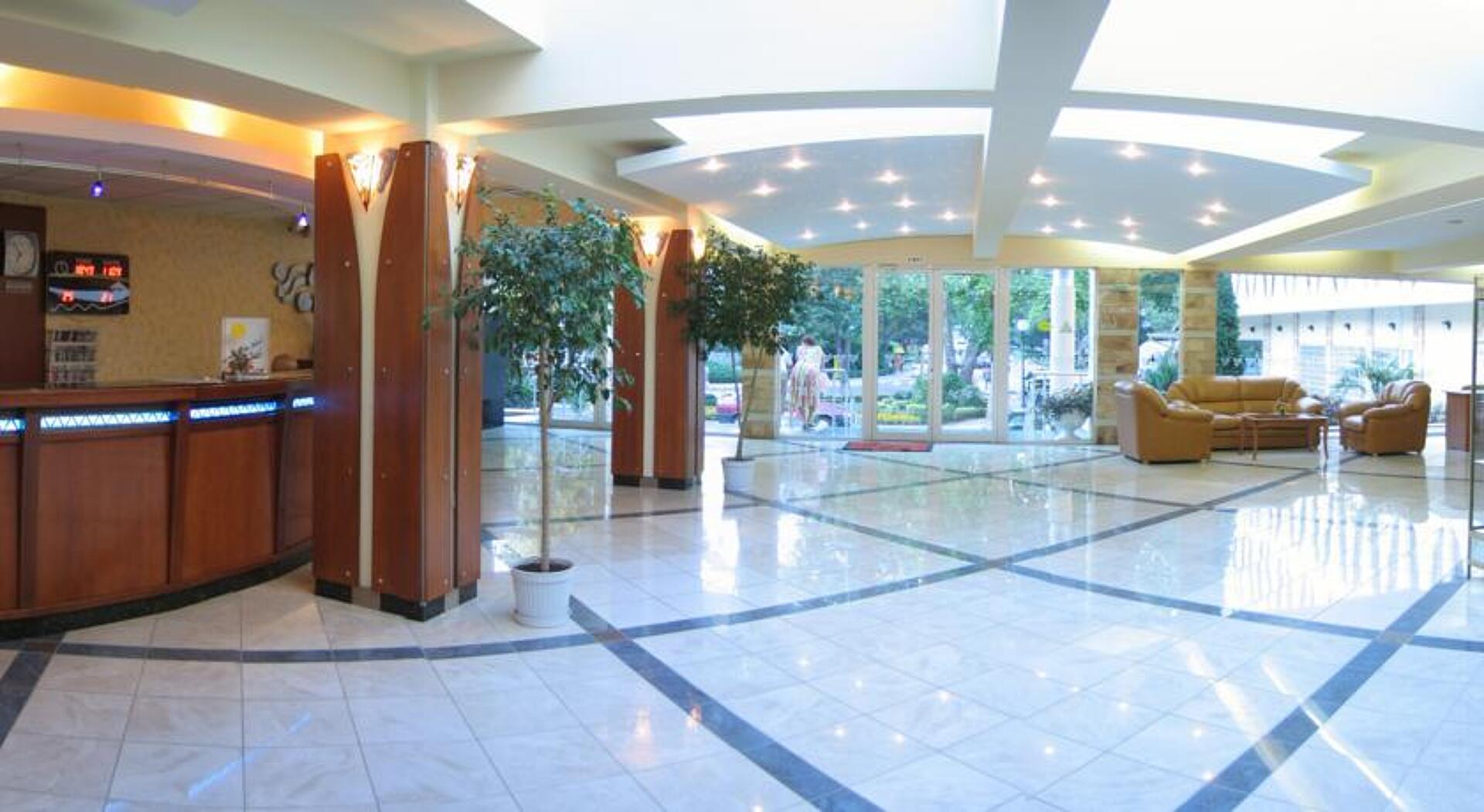 Laguna Garden 4* 7