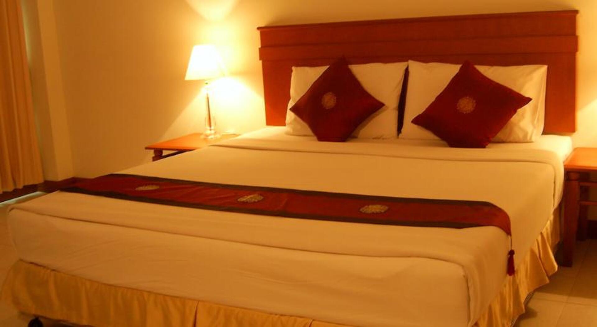 Crown Pattaya Beach 3* 2
