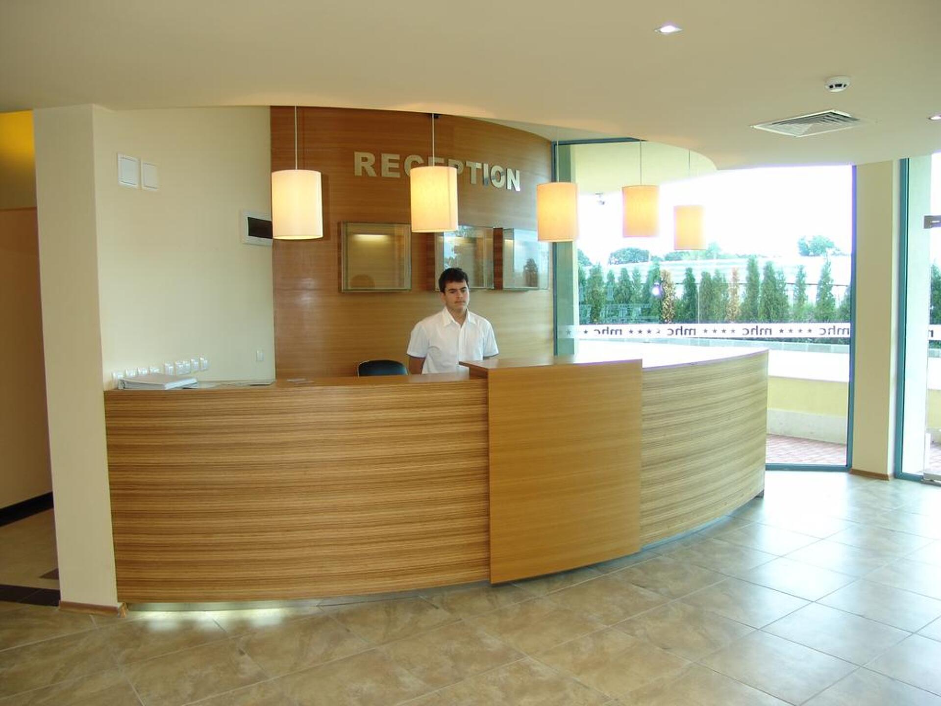 Marina Holiday Club 4* 5