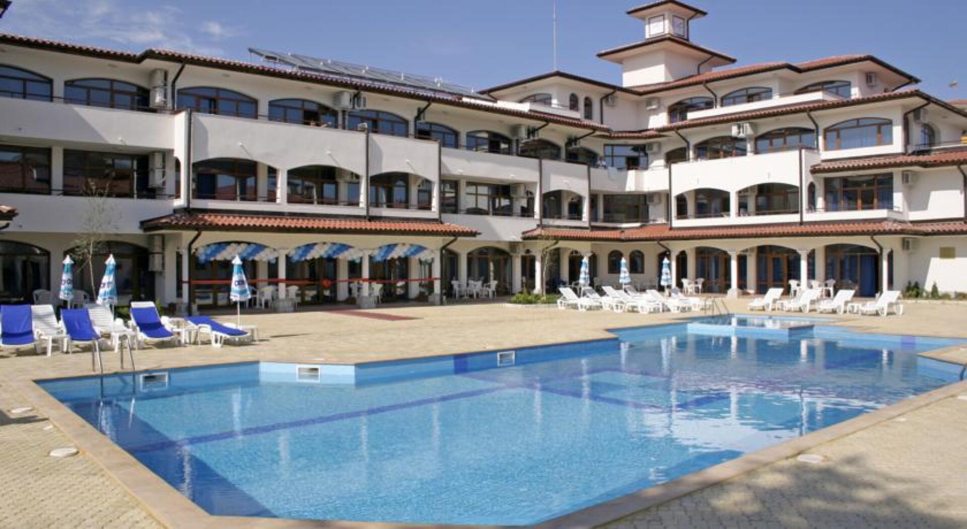 Sunrise Club 3* 10