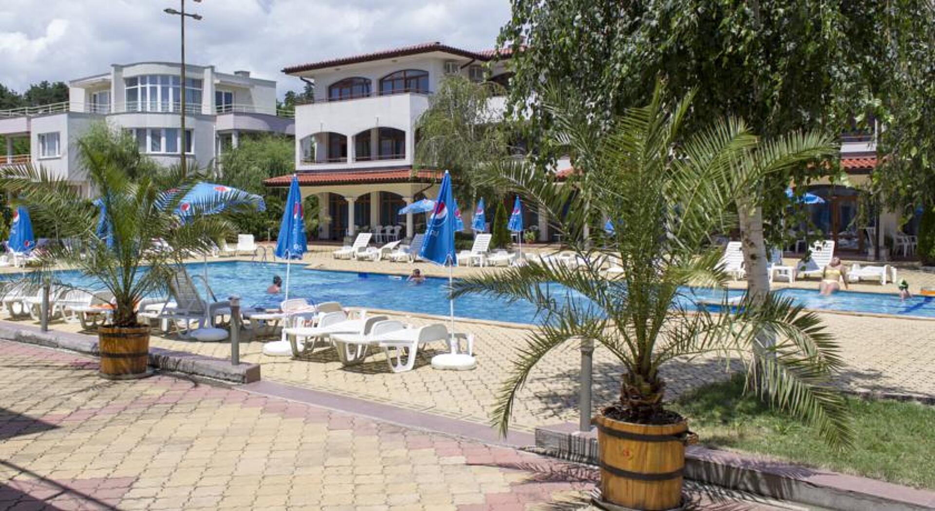 Sunrise Club 3* 9