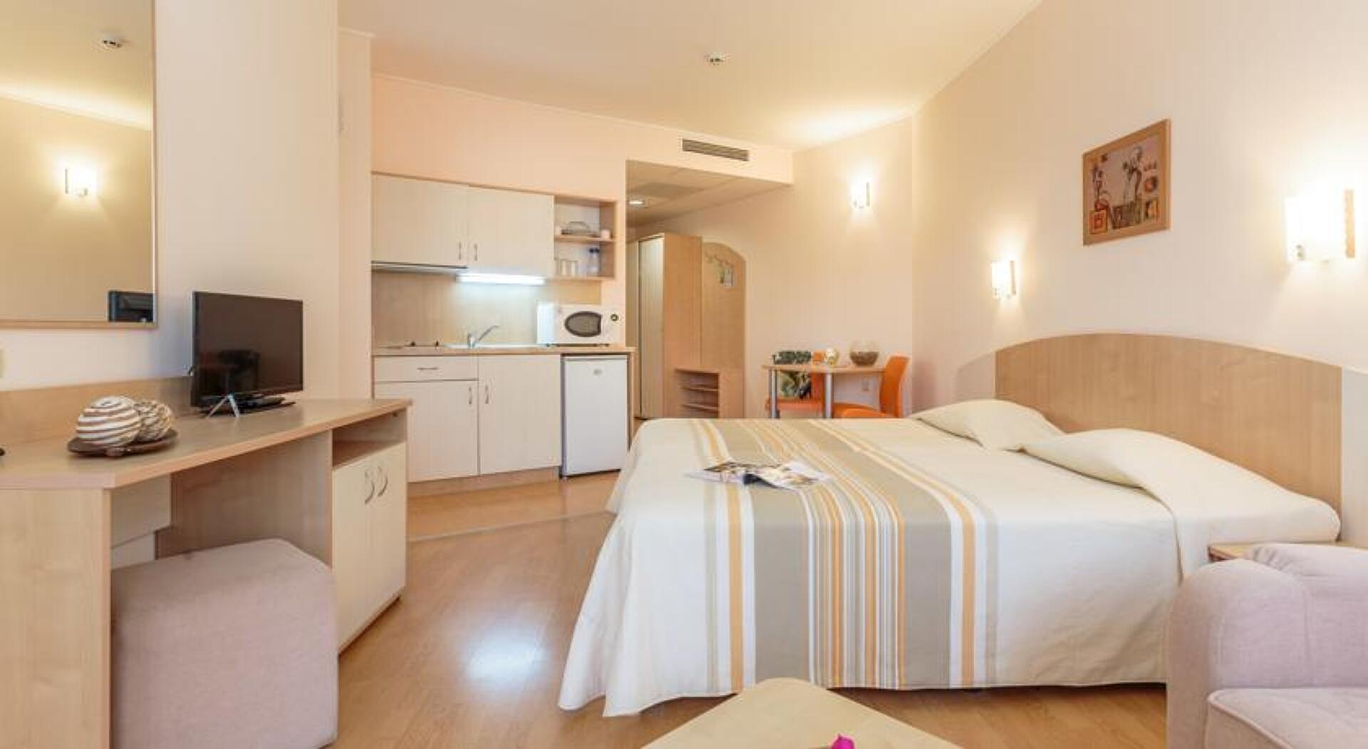 Serenity Bay 4* 22