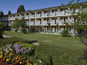 Continental Park 3*