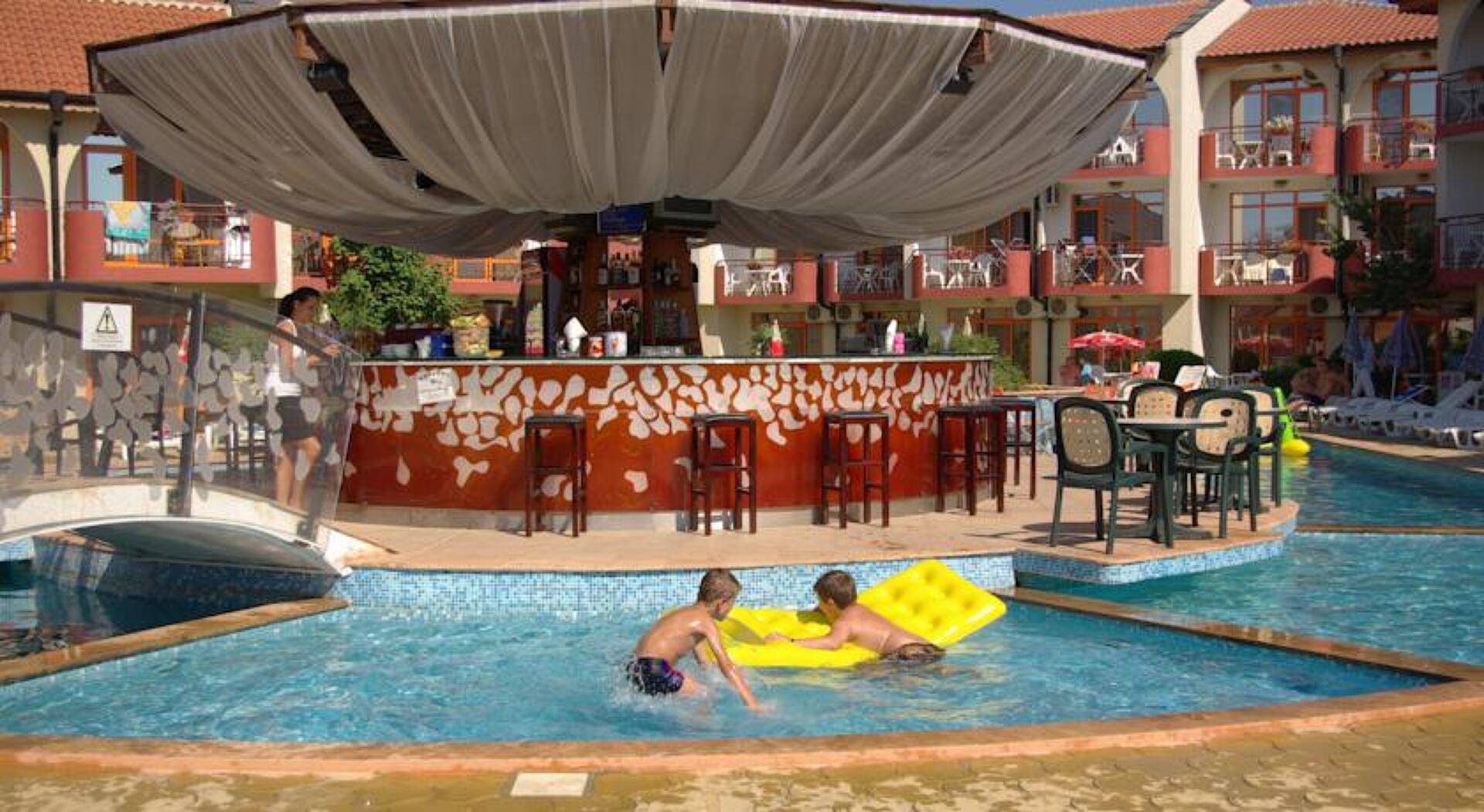 Sunrise Club 3* 15