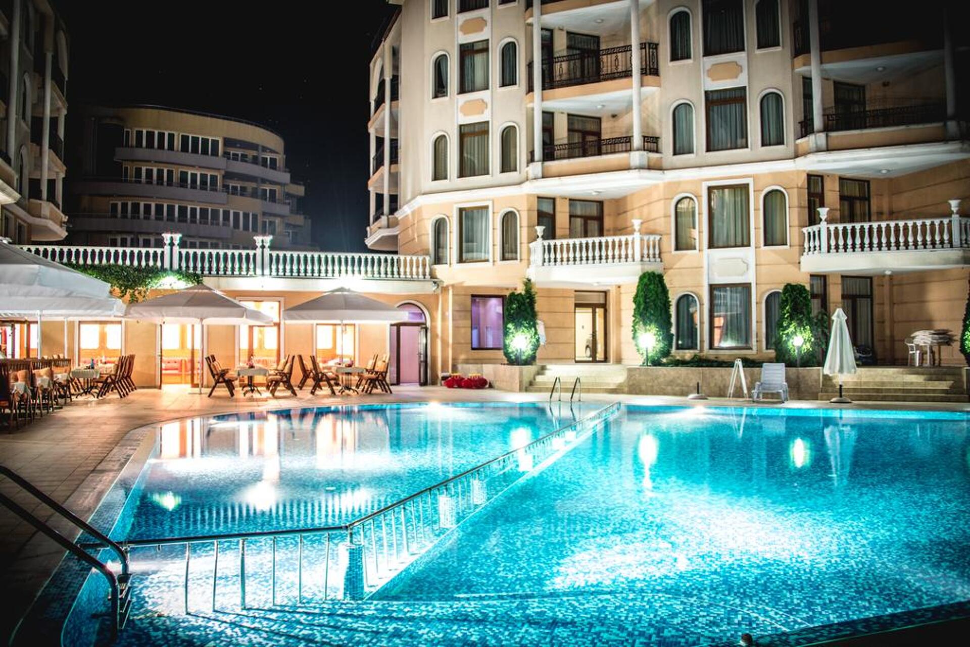 Apolonia Palace 4* 1