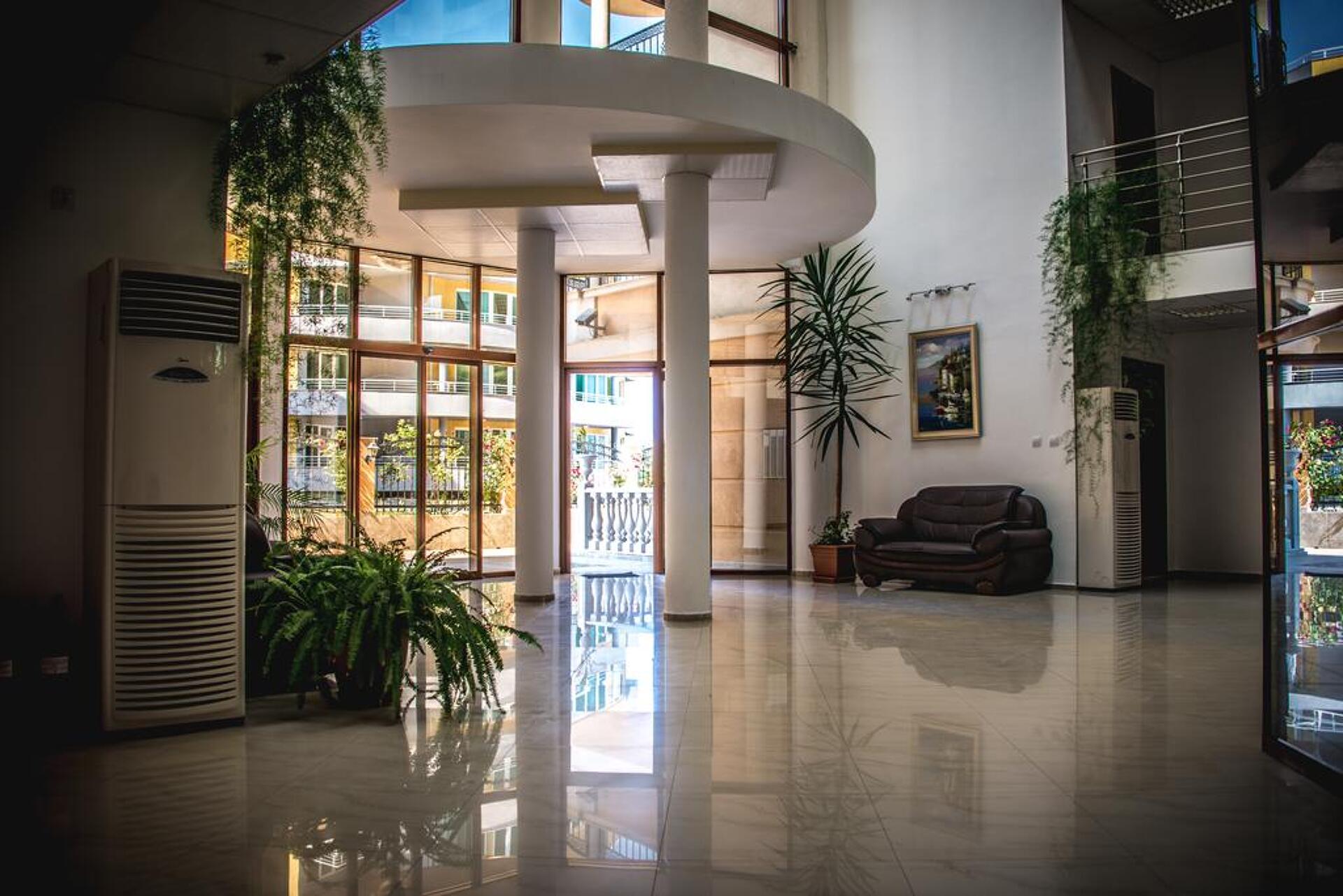Apolonia Palace 4* 7