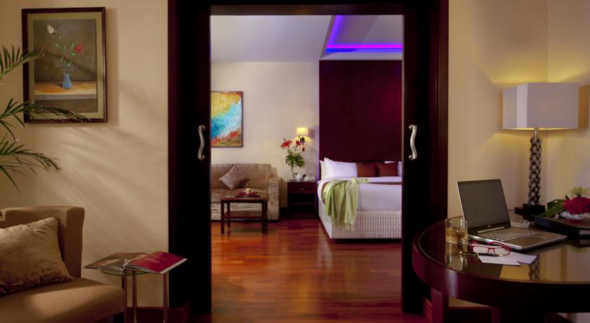 Royal Savoy 22
