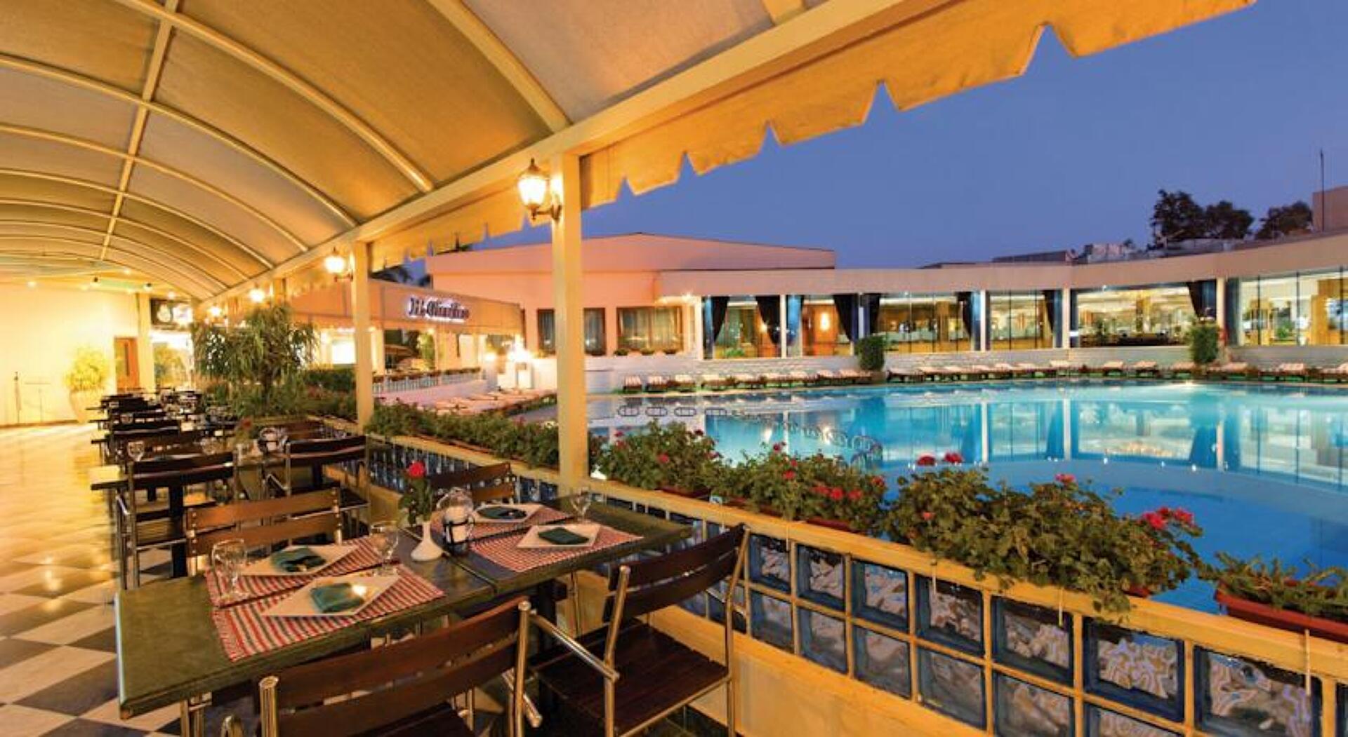 Moevenpick Resort Cairo Pyramids 5* 23