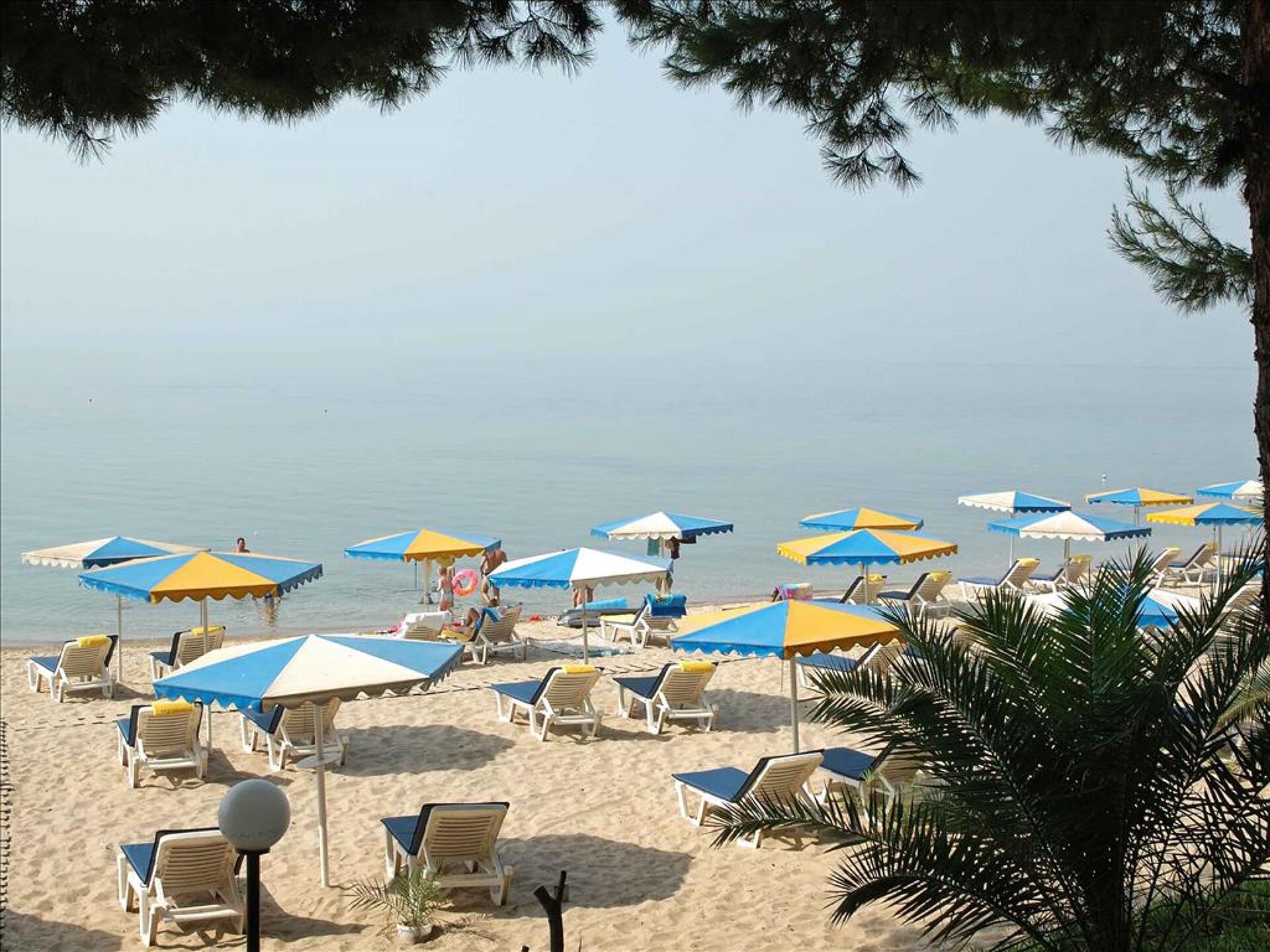 Porfi Beach 3* 10