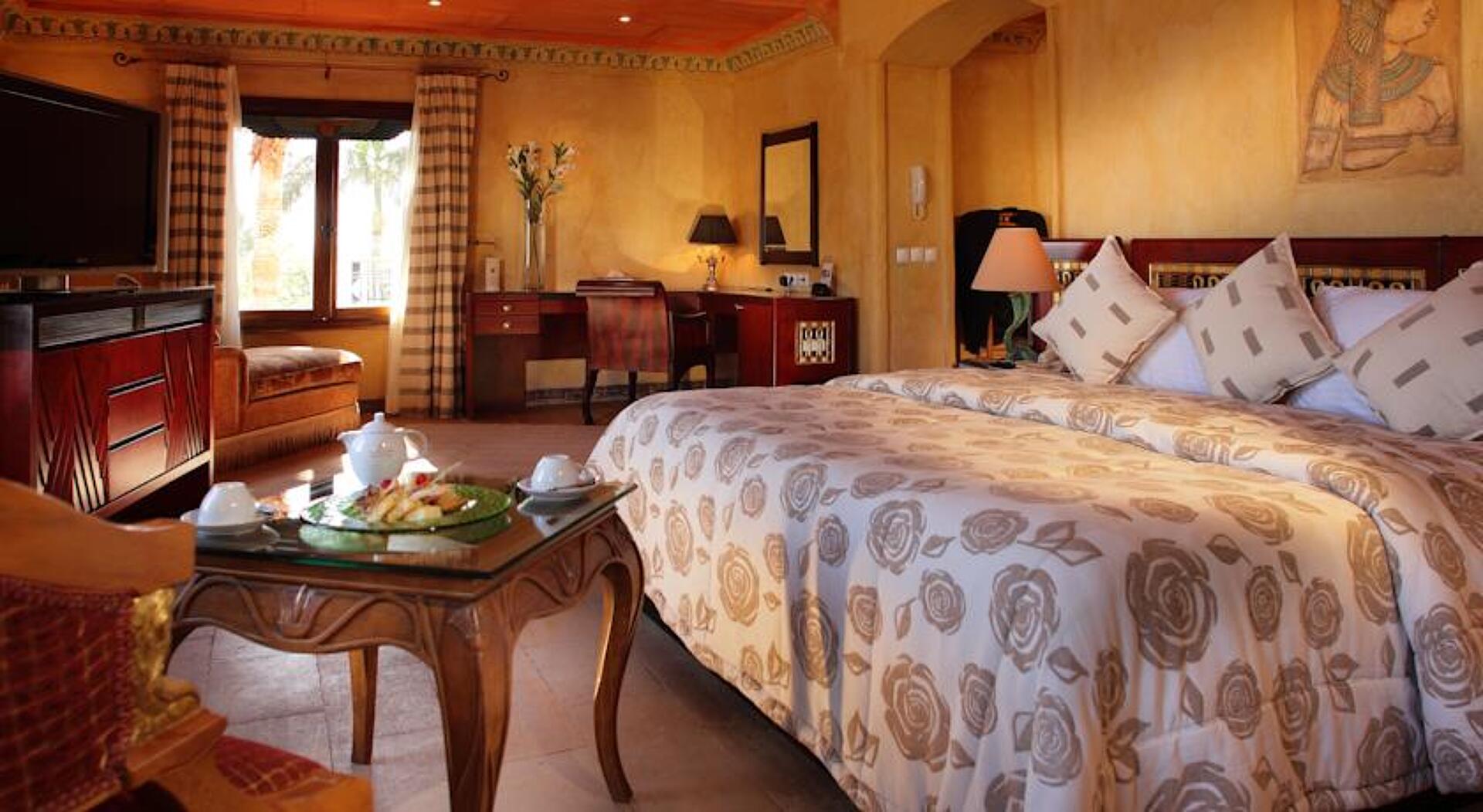 Royal Savoy 23