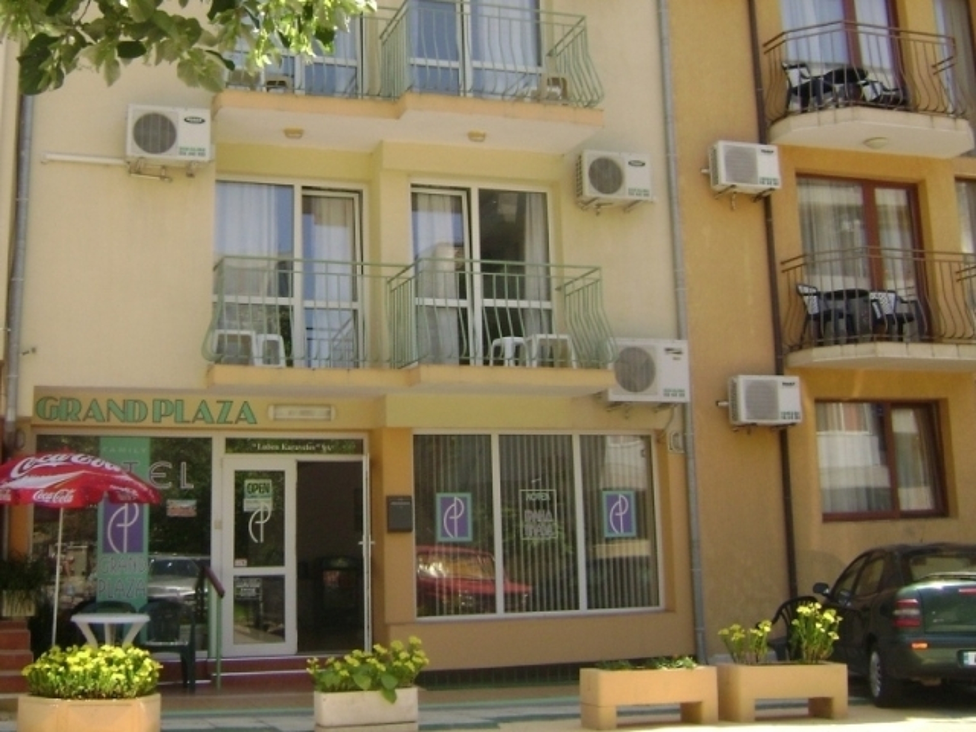 Grand Plaza 3* 2