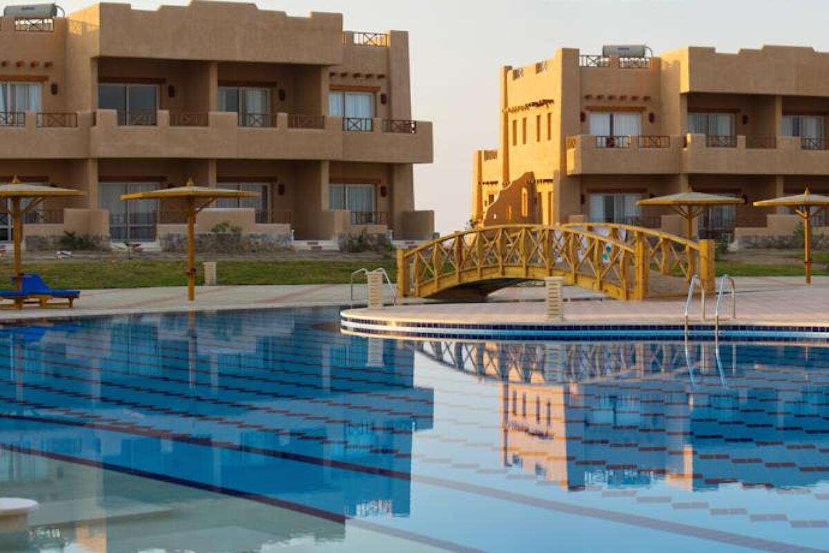 Deep Blue Beach Resort 4* 1
