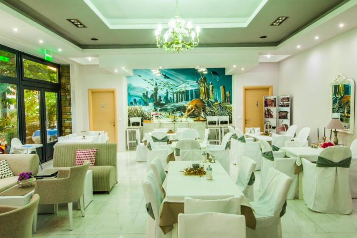 Atlantis Hotel 2* 3