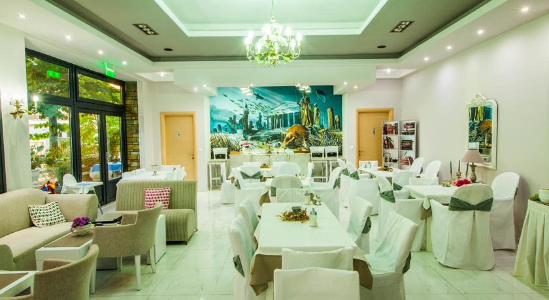 Atlantis Hotel 2* 3